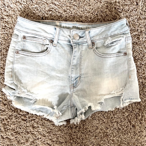 American Eagle Super Stretch denim shorts. Light blue distressed denim, size 6. - Picture 1 of 4